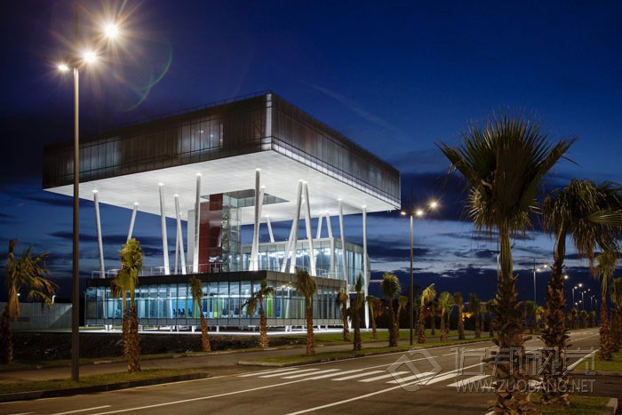 ���������ڱ���˹�����С������dԔ��