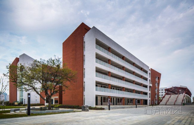 �Ϸ��е�ʮ�ЌW(xu��)��У�^(q��)�����O(sh��)Ӌ(j��)����