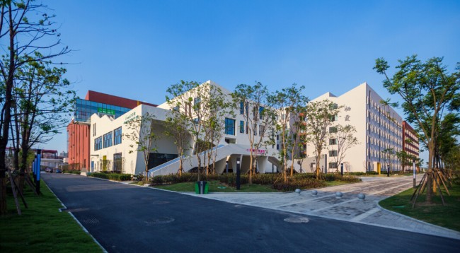 �Ϸ��е�ʮ�ЌW(xu��)��У�^(q��)�����O(sh��)Ӌ(j��)����