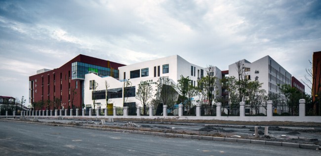 �Ϸ��е�ʮ�ЌW(xu��)��У�^(q��)�����O(sh��)Ӌ(j��)����